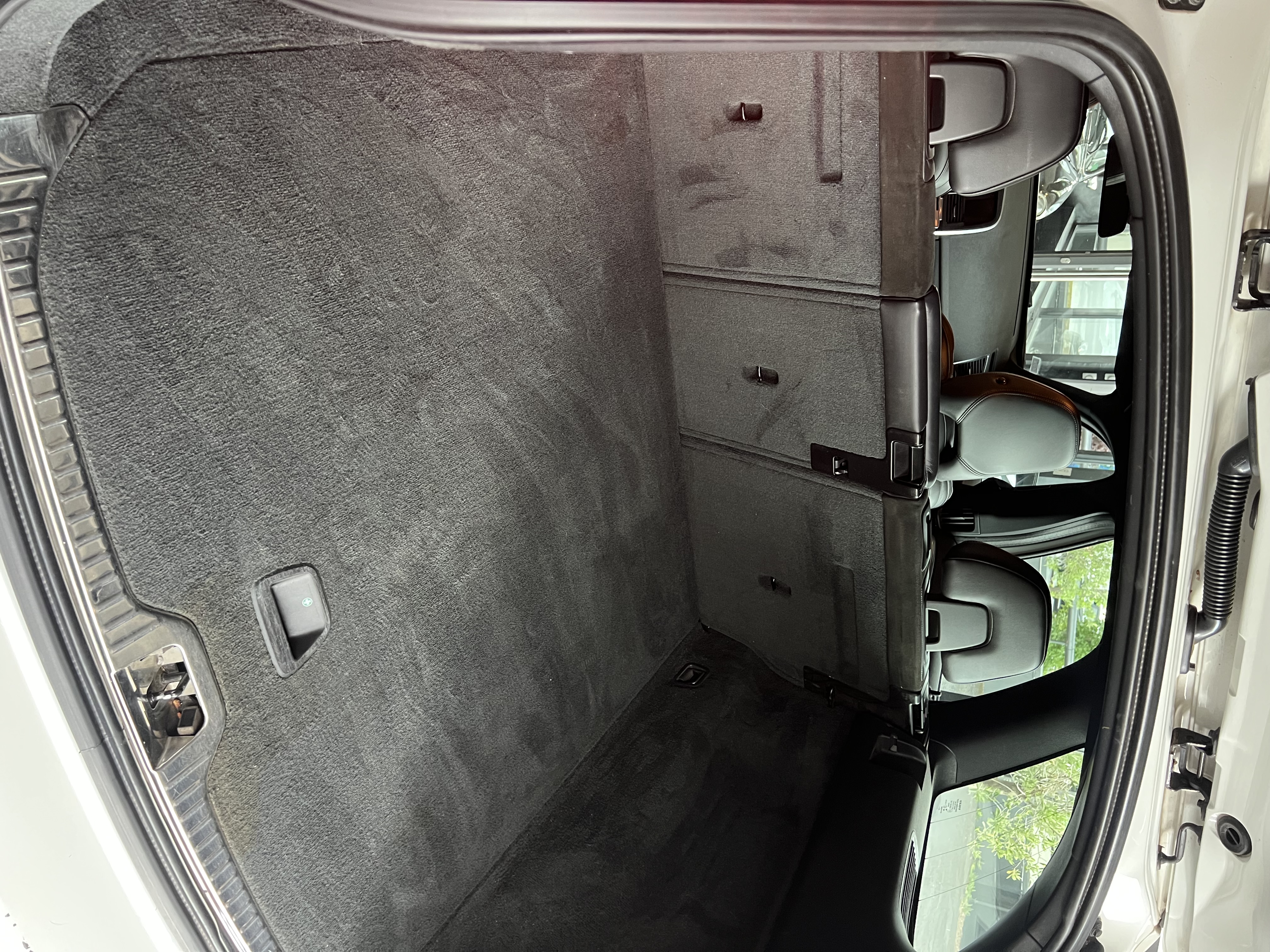 Volvo xc60 d4 awd r-design Coffre de la voiture