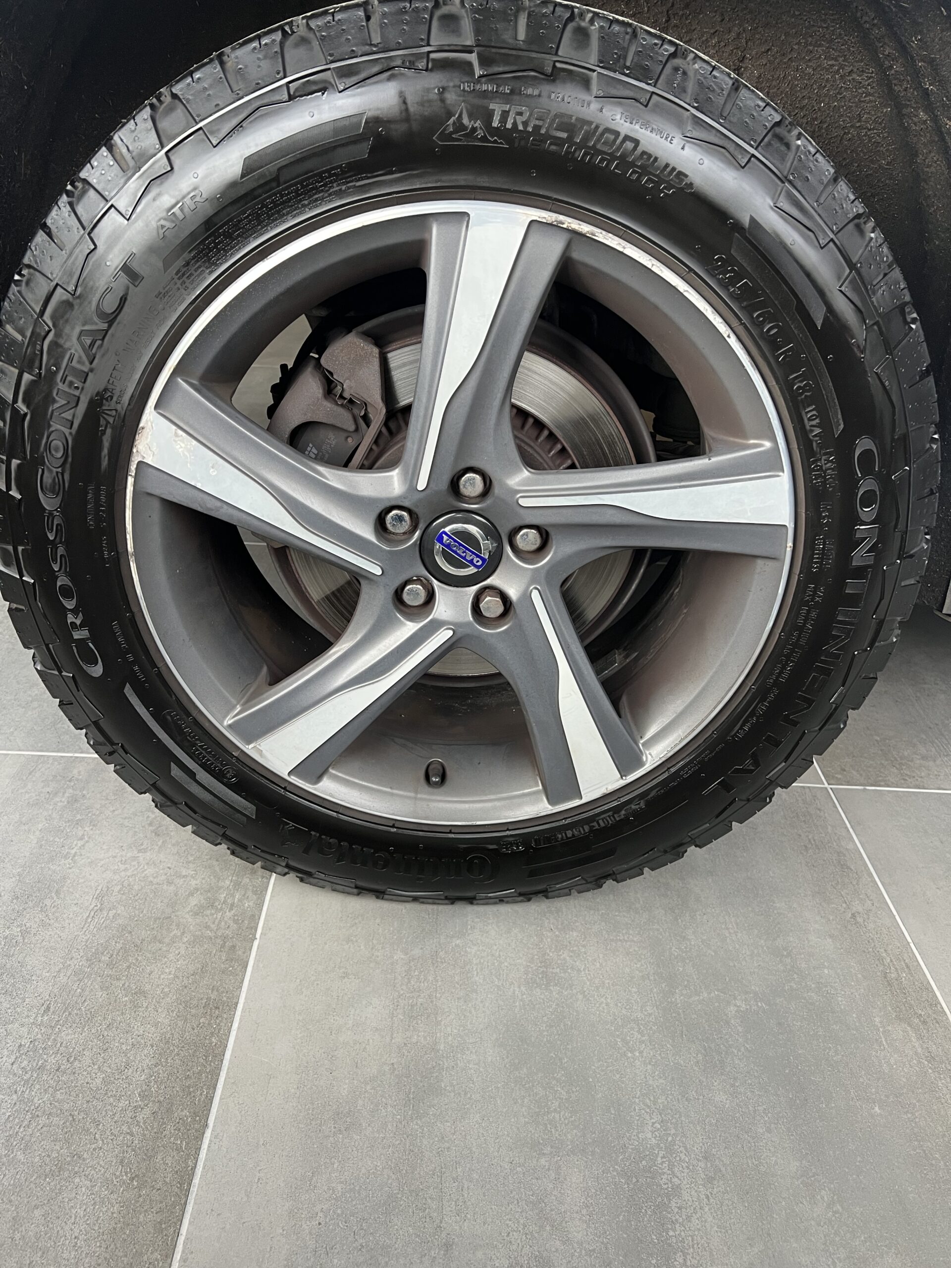 Volvo xc60 d4 awd r-design Roue de la voiture