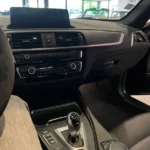 BMW SERIE 2 F87 COUPE M2 Vue de l’intérieur de la voiture, boite de vitesse et tableau de bord