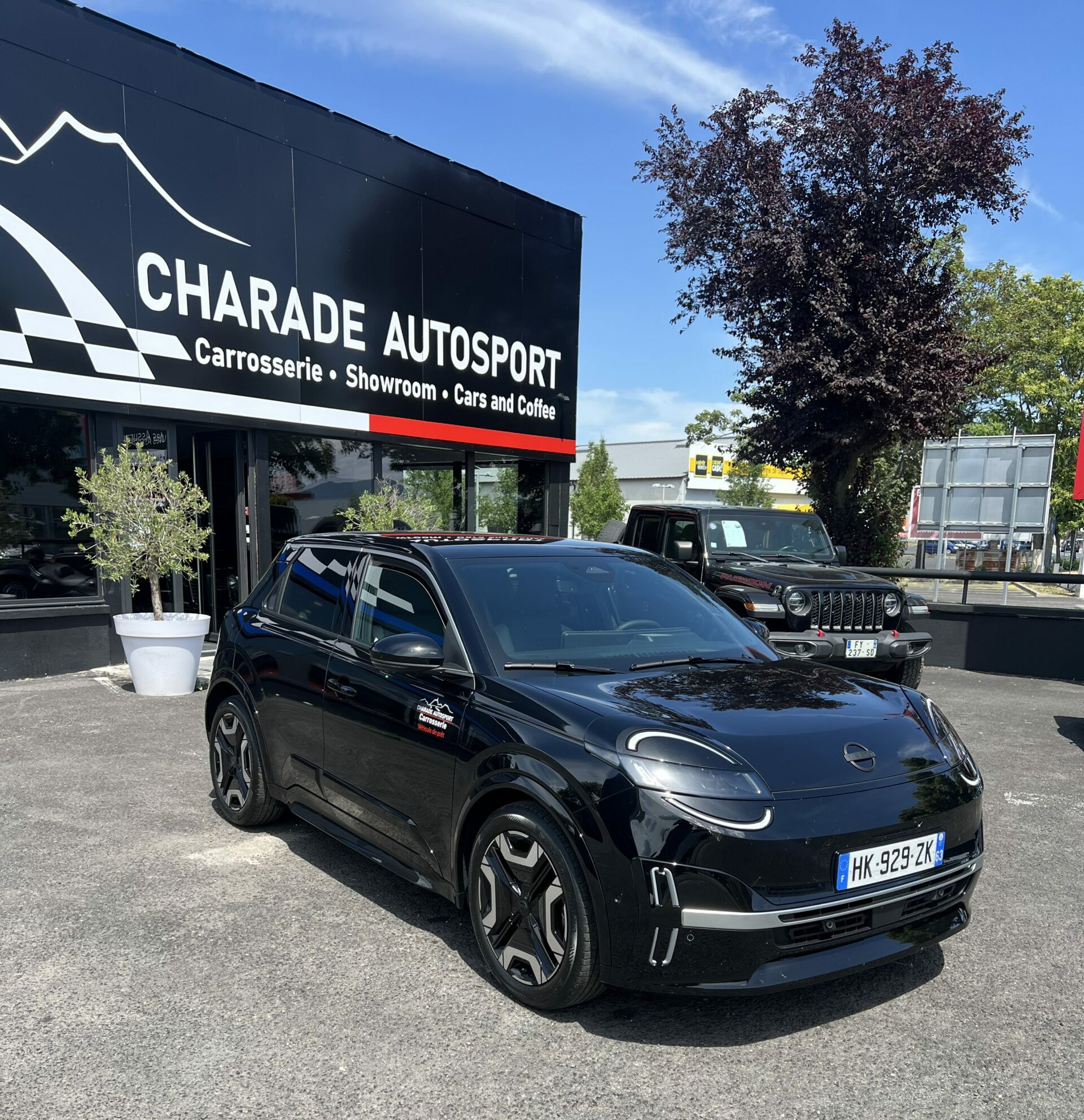 Véhicules de prêt Nissan Charade Auto Sport Carrosserie